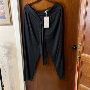 Black pylons Vanessa Williams very soft brand new with tags
